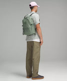 New Crew Backpack 22L - Grey Eucalyptus